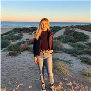 Imparto clases particulares en base a las necesidades del alumno, tanto repaso general de las materias como de alguna en específico como Historia, geografía, valenciano, lengua, francés, etc.